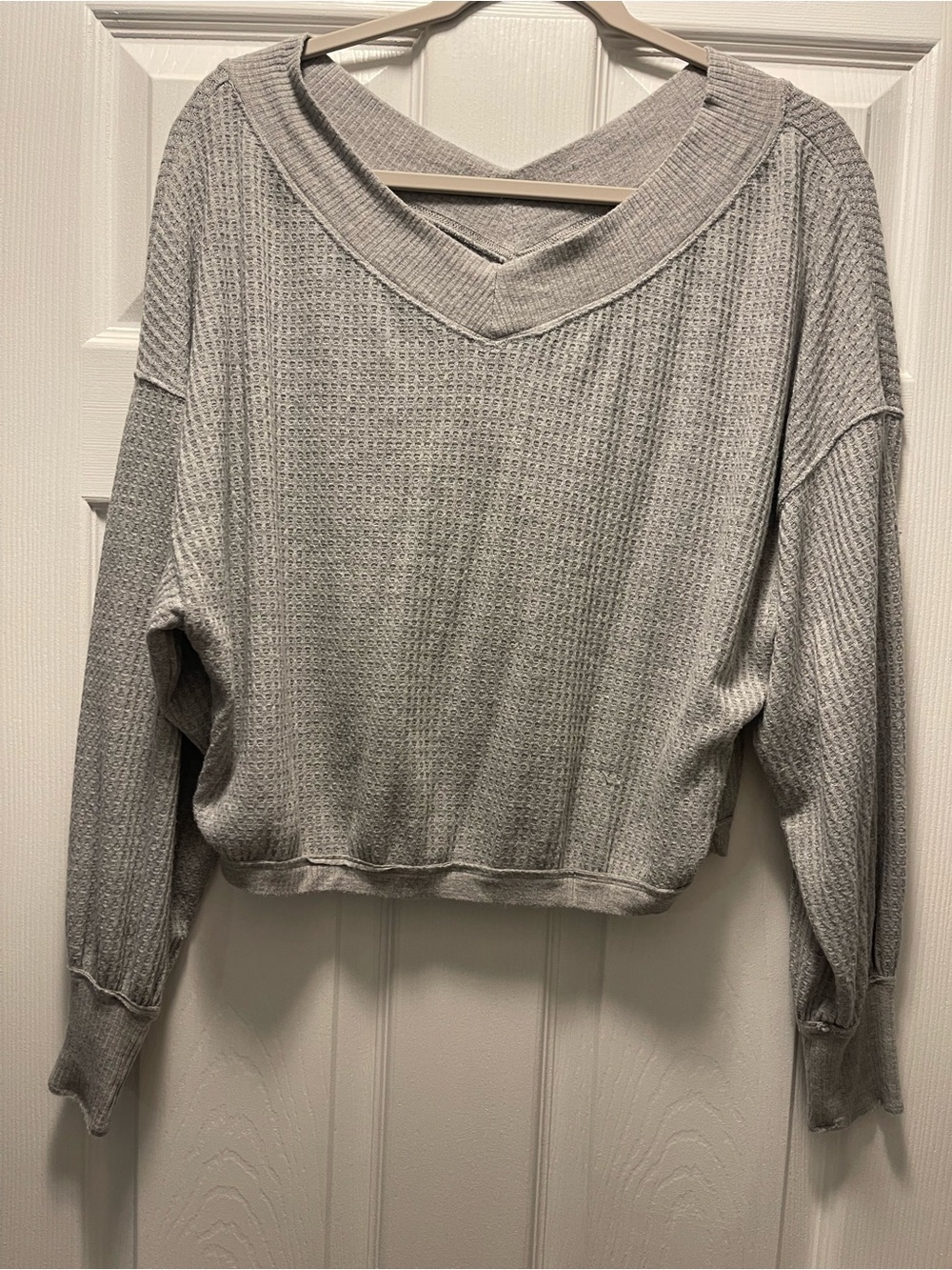 ILLA ILLA Light Gray Waffle-Knit V-Neck Long Sleeve Top
